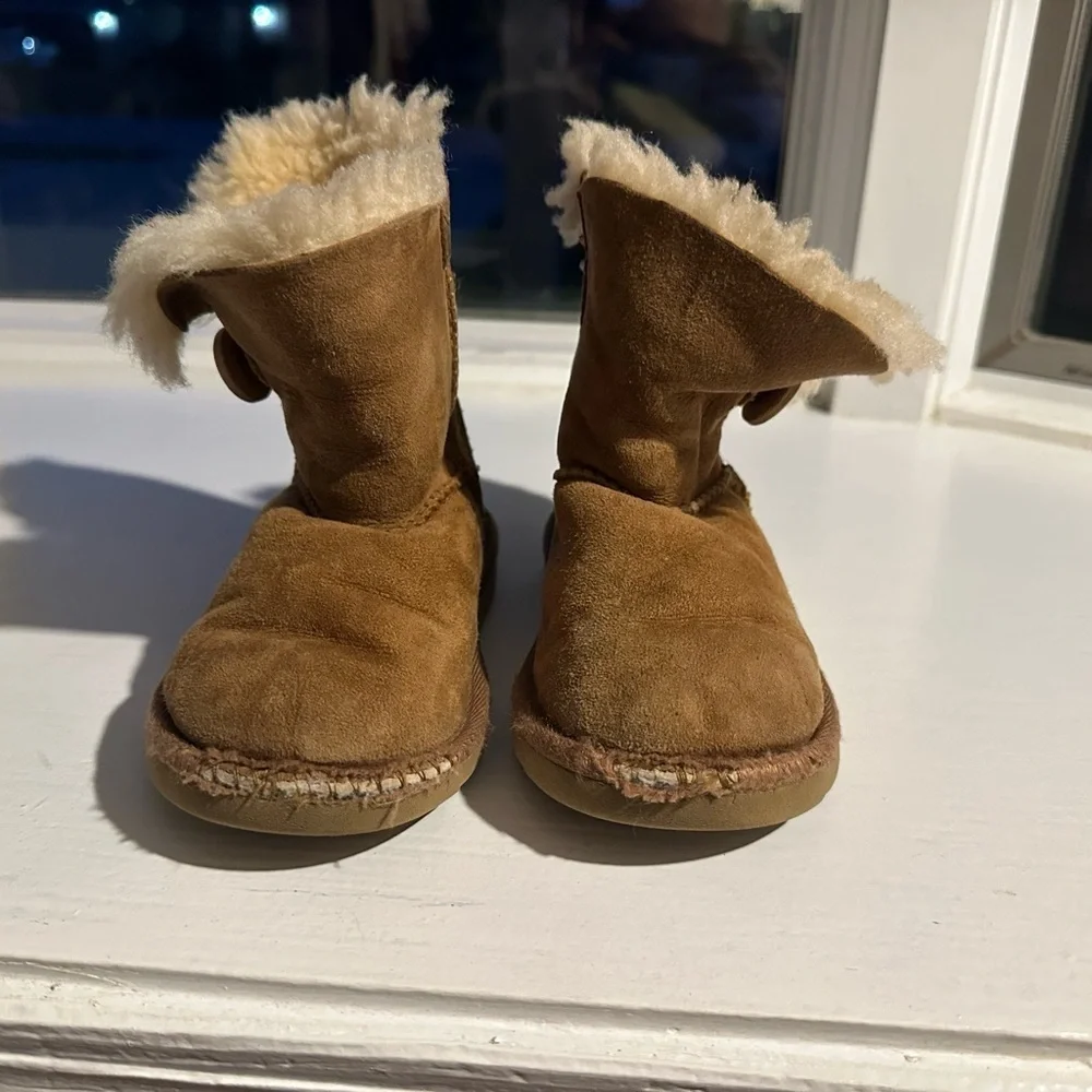UGG Tan Sheepskin Baby Booties